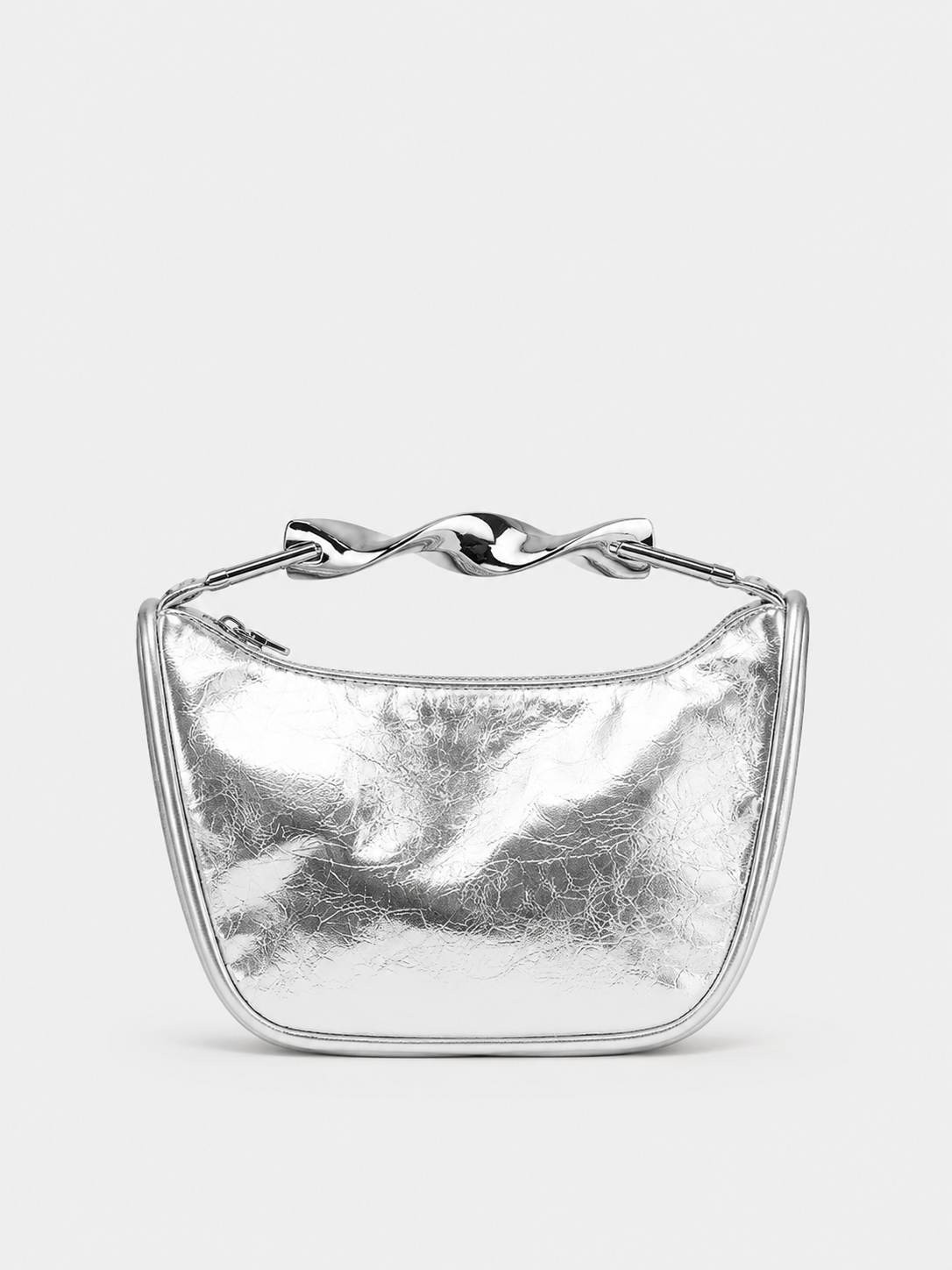 Clutch em forma de meia-lua prateada