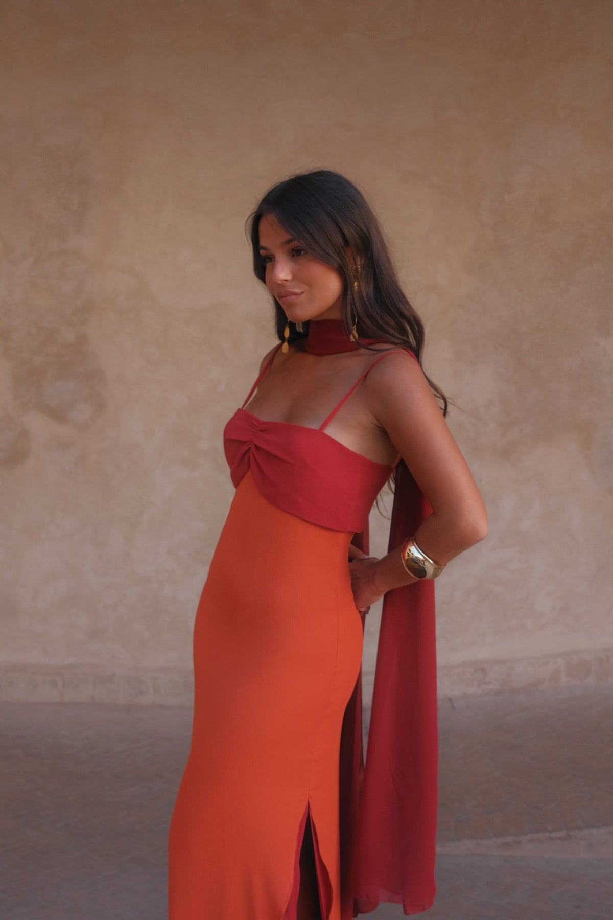 Vestido Zahara laranja e vermelho