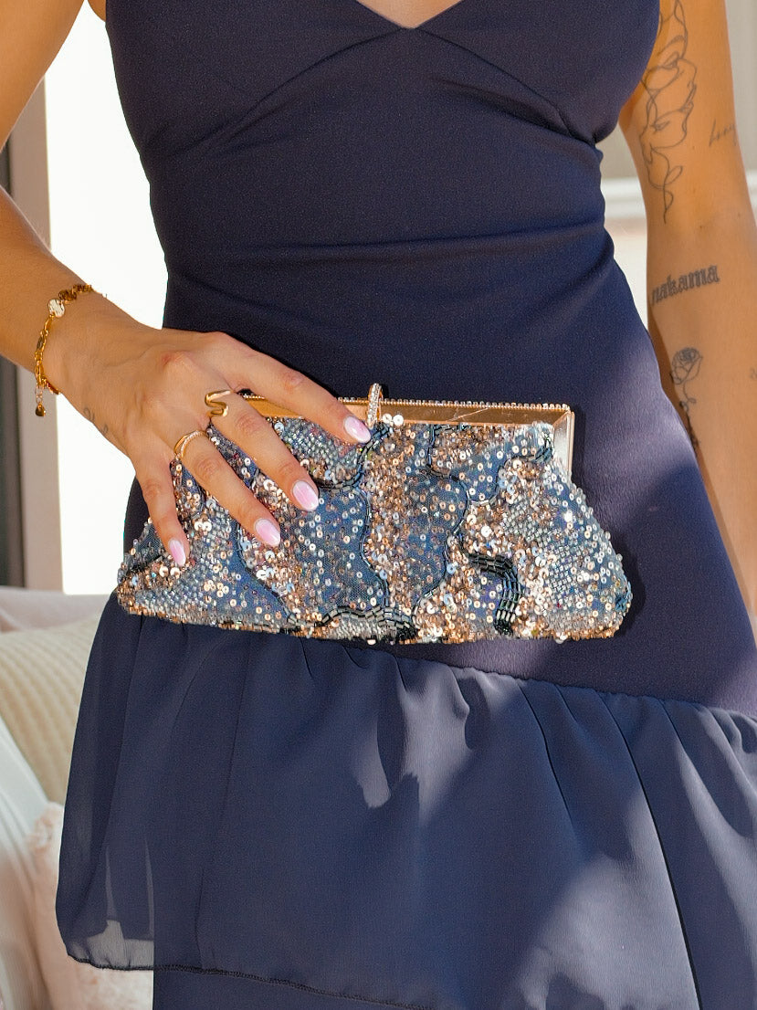 Clutch em forma de caixinha de bombons com lantejoulas, azul-marinho