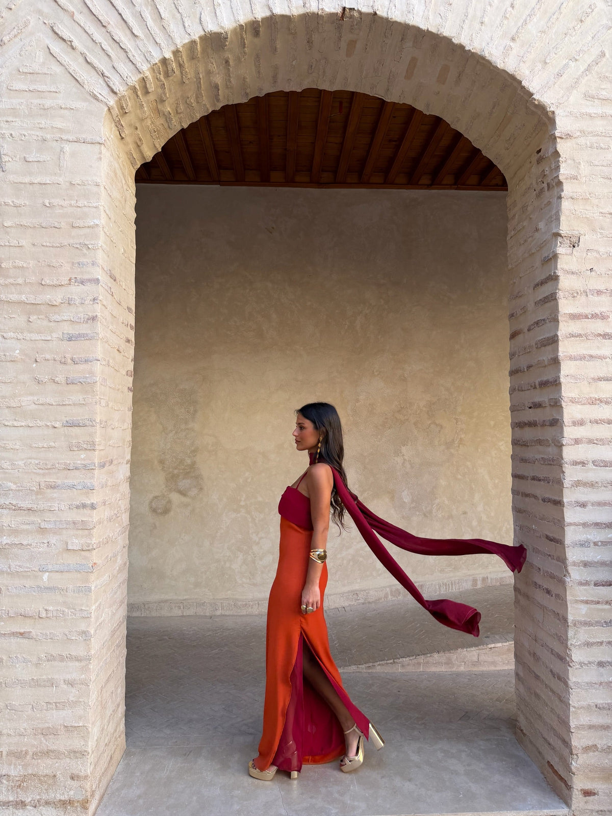 Vestido Zahara laranja e vermelho