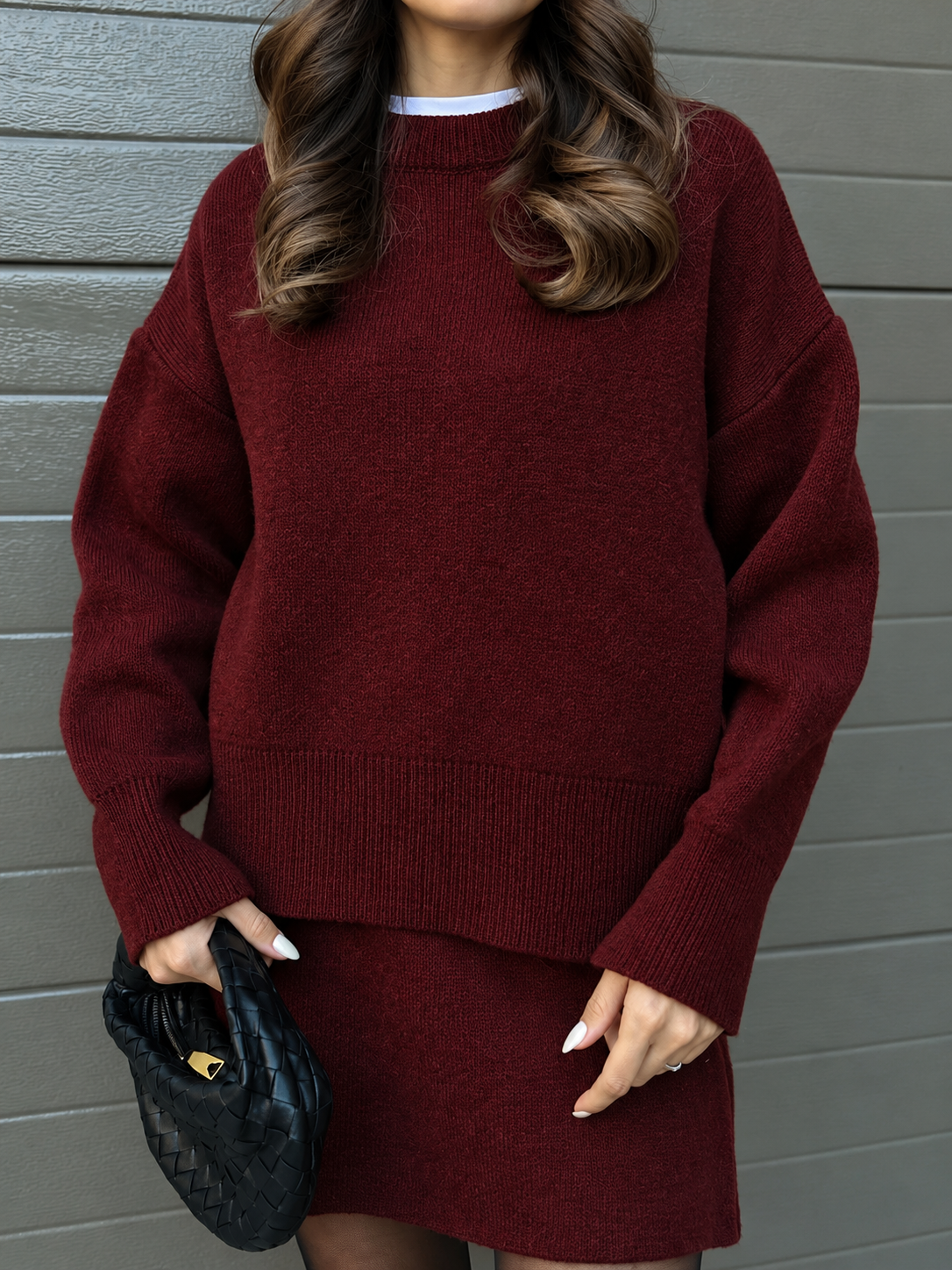 Conjunto de malha macia com saia e camisola