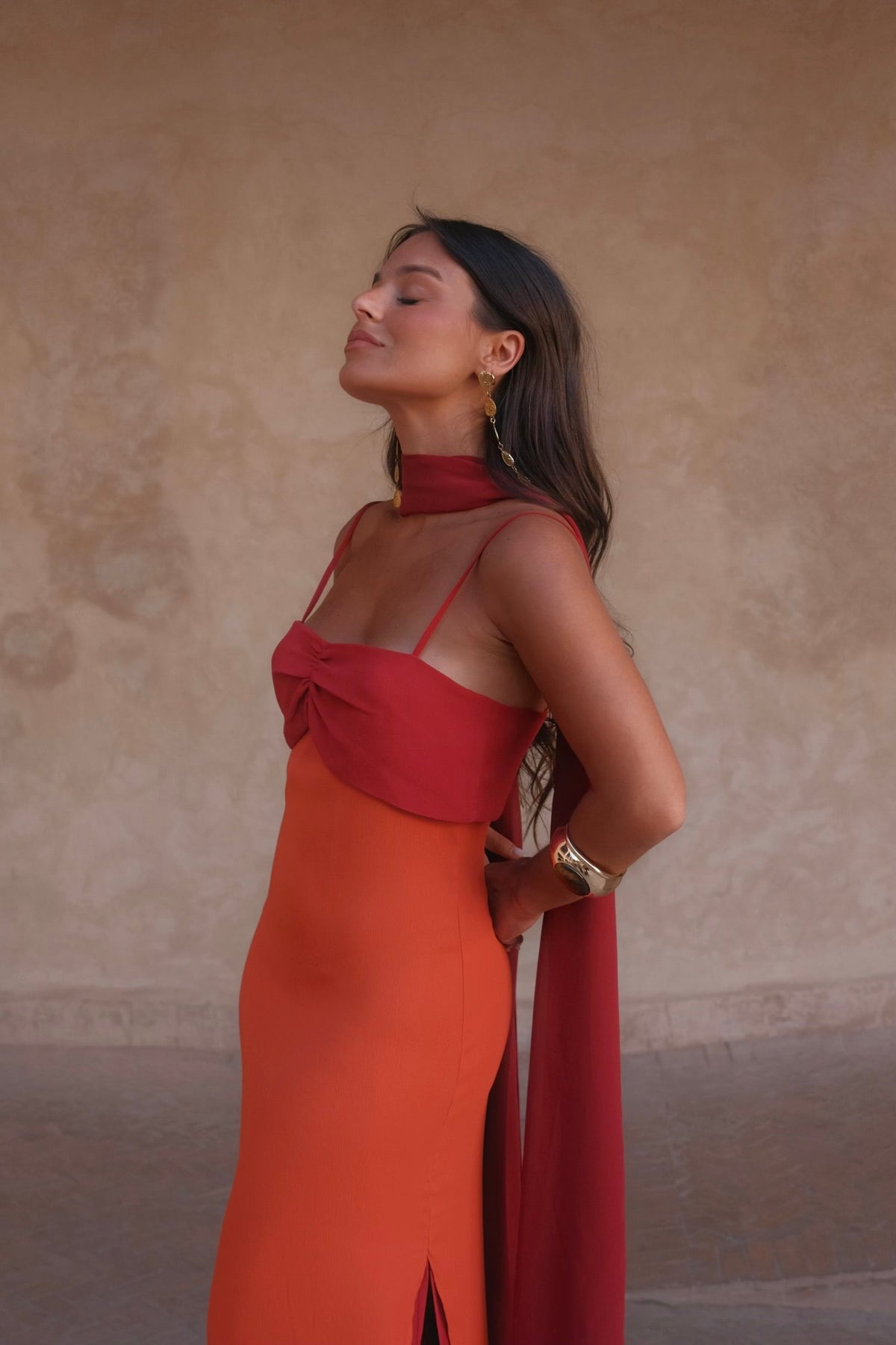 Vestido Zahara laranja e vermelho