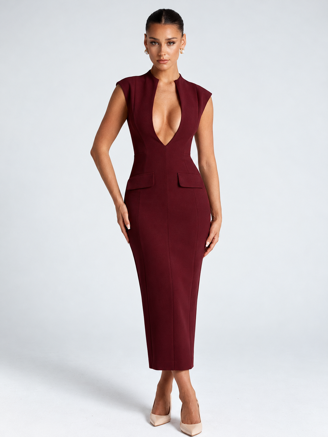 Vestido midi vermelho-cereja com decote em V profundo