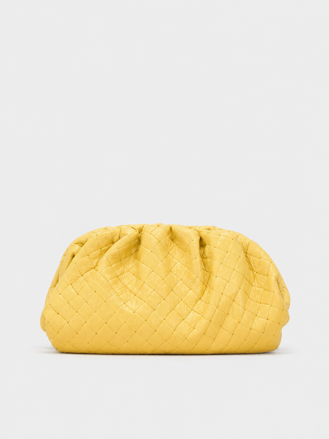 Clutch em pele tipo «bombonera» com detalhe amarelo