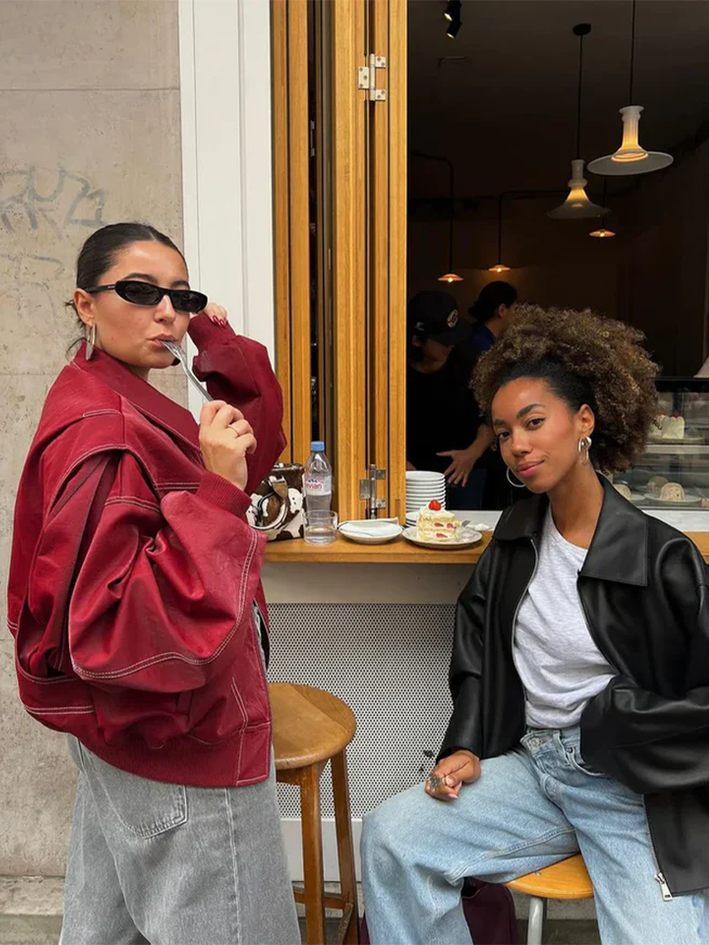 Jaqueta oversize com pespontos contrastantes
