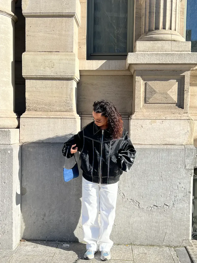 Jaqueta oversize com pespontos contrastantes