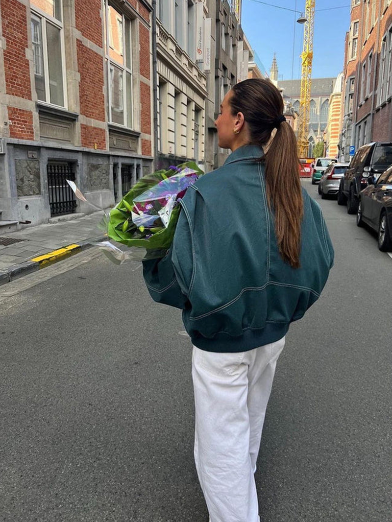 Jaqueta oversize com pespontos contrastantes